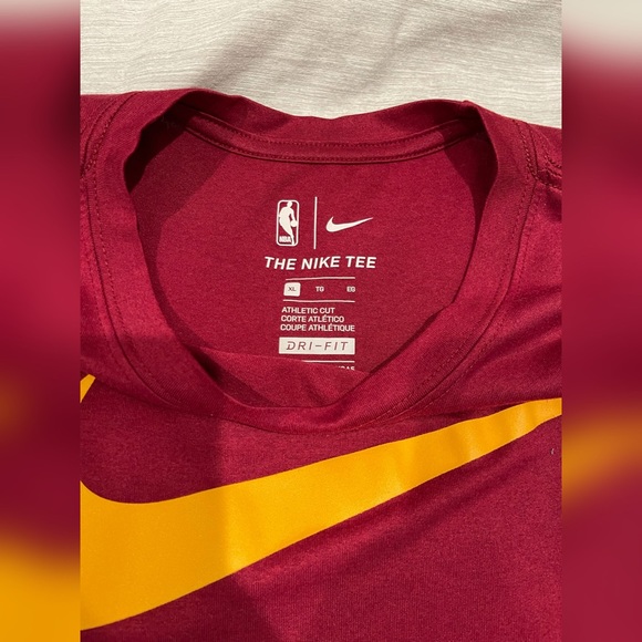 Nike Cleveland Cavaliers Shirt - Picture 4 of 4